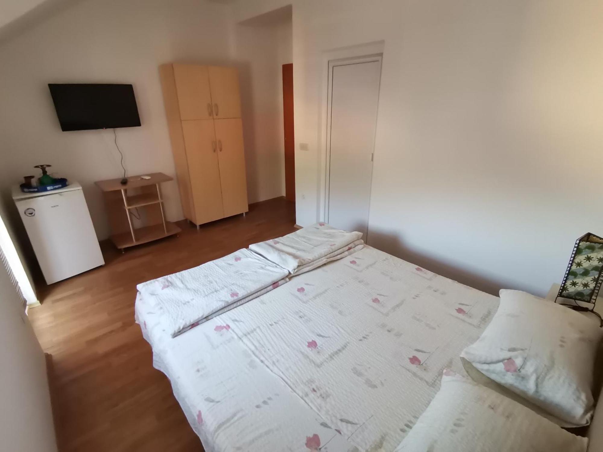 Guesthouse Zimovski Pestani Bagian luar foto