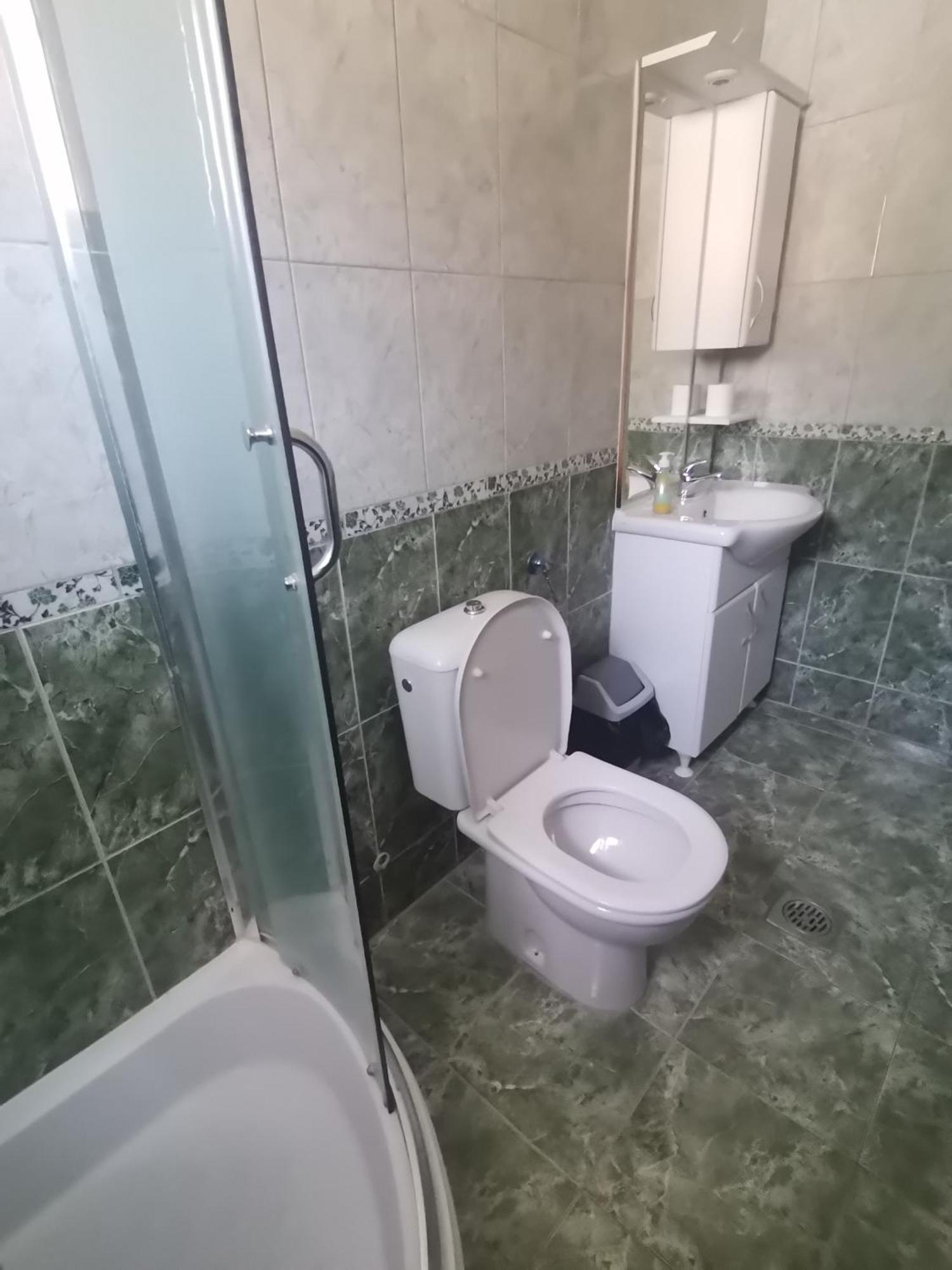 Guesthouse Zimovski Pestani Bagian luar foto