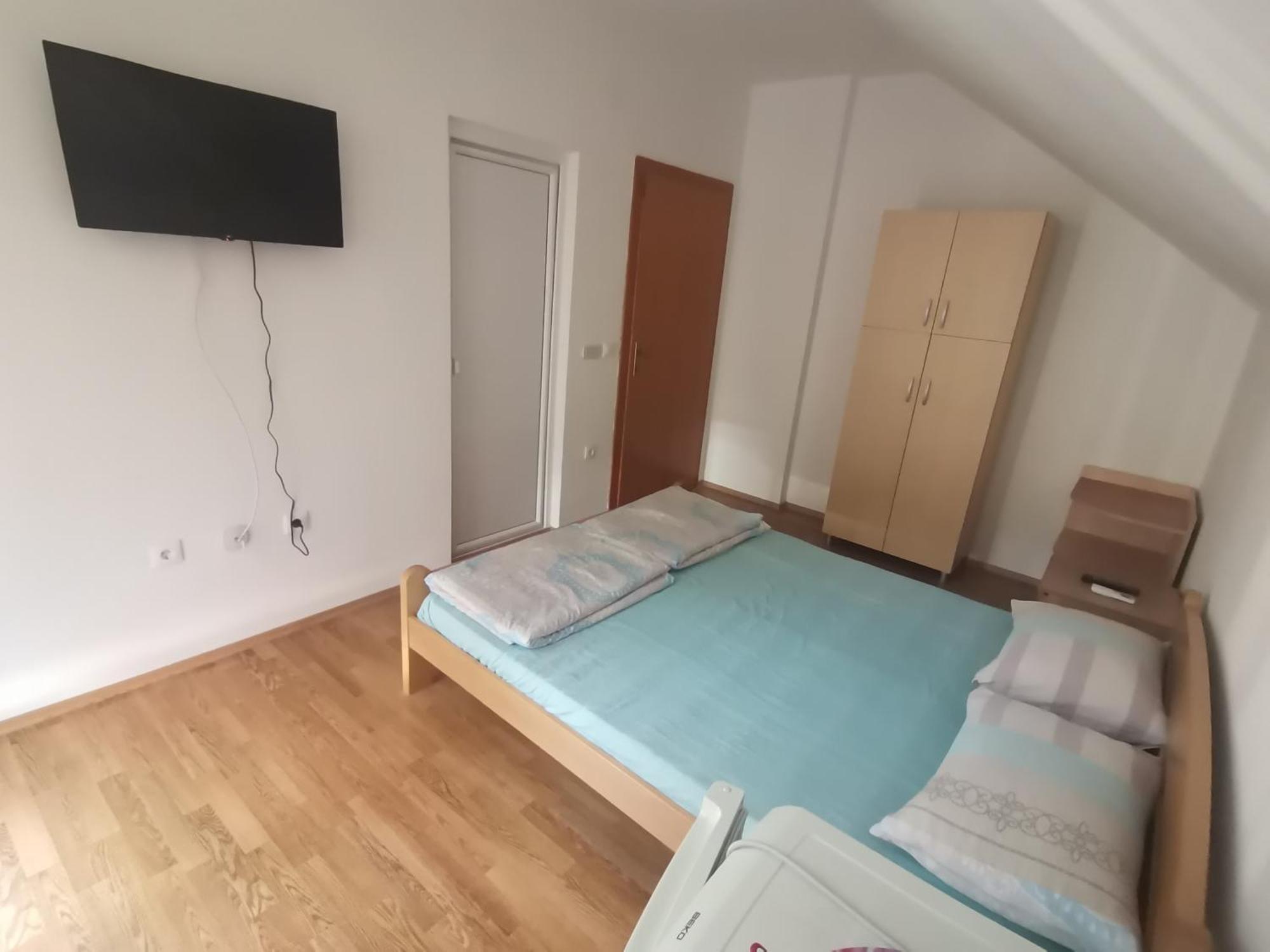 Guesthouse Zimovski Pestani Bagian luar foto