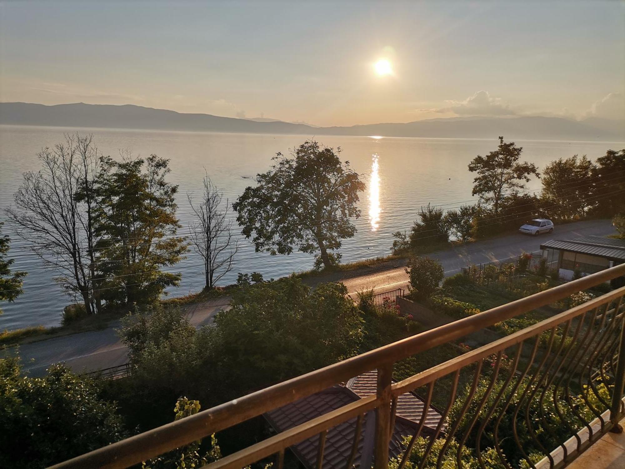 Guesthouse Zimovski Pestani Bagian luar foto