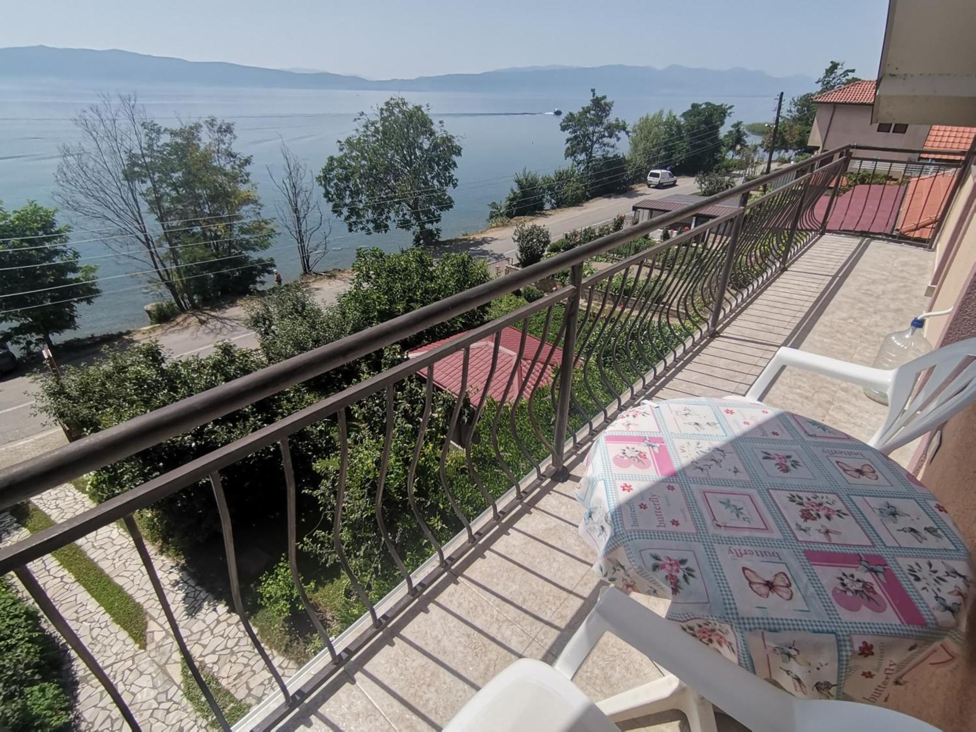 Guesthouse Zimovski Pestani Bagian luar foto