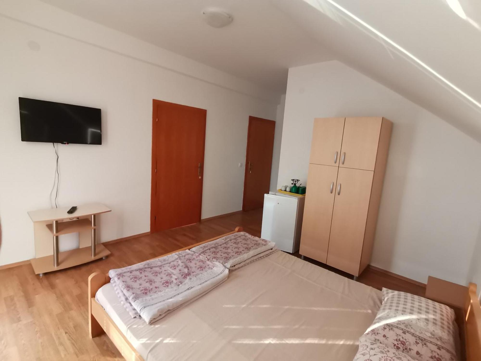 Guesthouse Zimovski Pestani Bagian luar foto