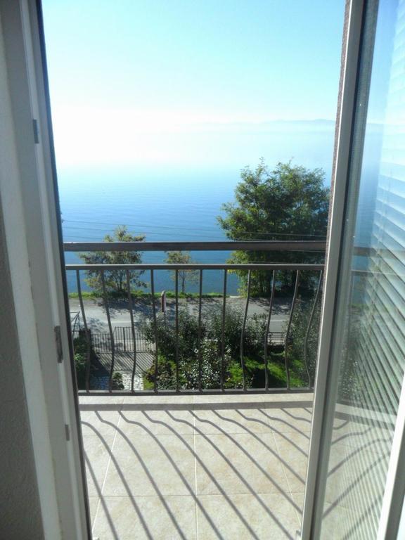 Guesthouse Zimovski Pestani Bagian luar foto
