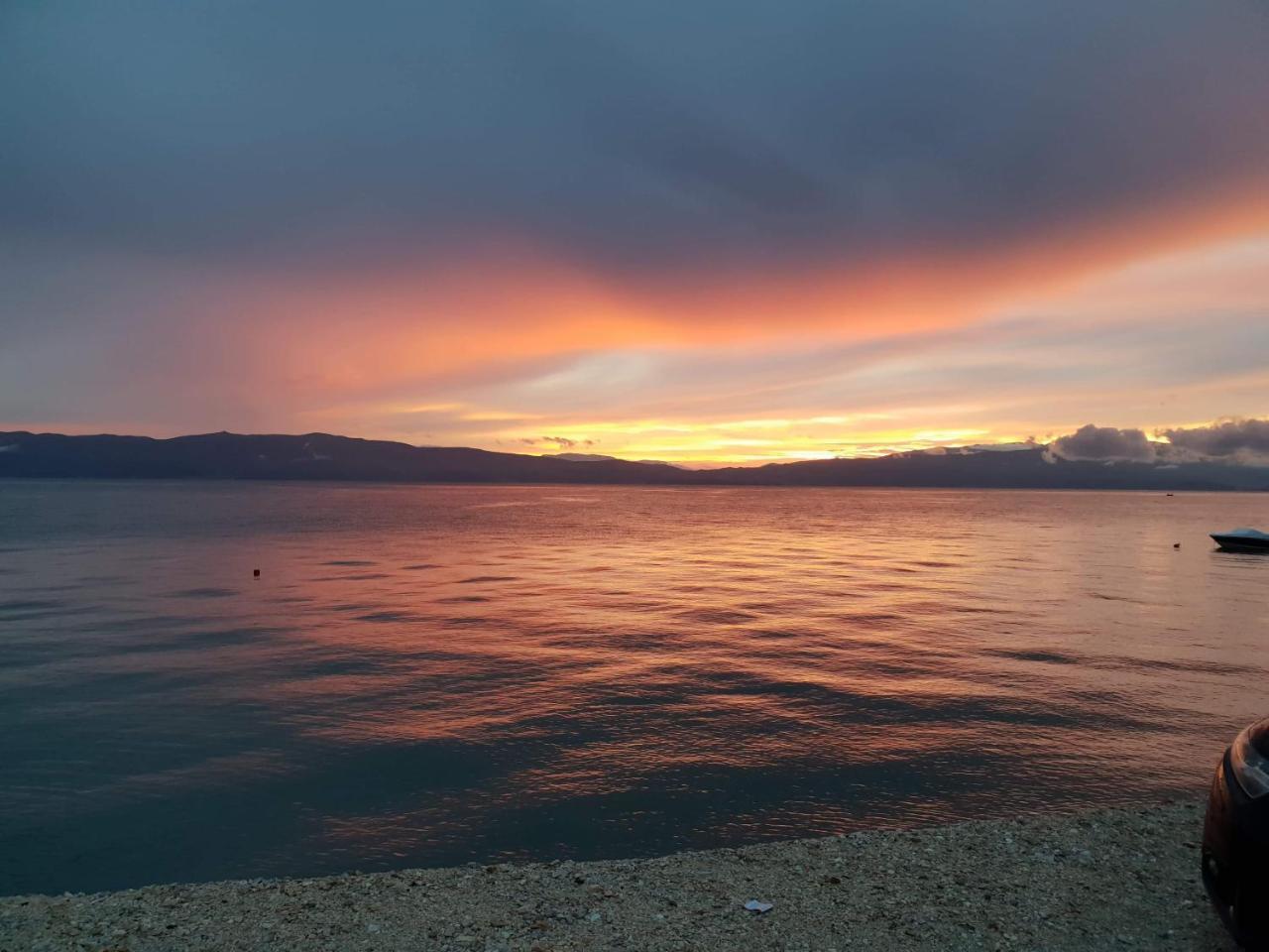 Guesthouse Zimovski Pestani Bagian luar foto